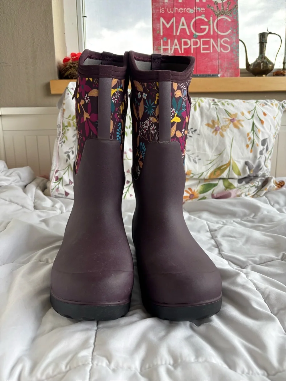 Bogs Neo-Classic Tall Womens 7 Wine Floral Waterproof Insulated Boots